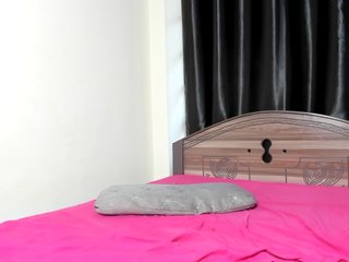 Erotiska video tērzēšana hornysexxy1