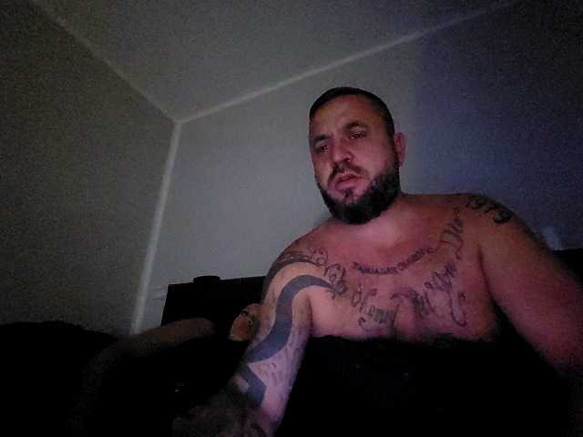 Apraides ekrānuzņēmumi Horrnnycouple