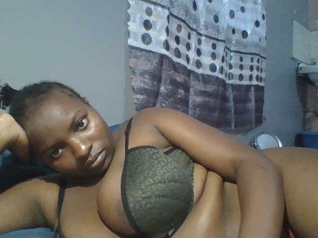 Apraides ekrānuzņēmumi Hot-Melanin1