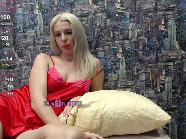 Fotogrāfijas Blonde777 The strongest vibrations are 100..200..500. Lovens works from 2 tokens. I don’t do anything for tokens in personal messages..I go to private and group.