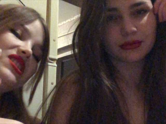 Apraides ekrānuzņēmumi Liza_and_Vika
