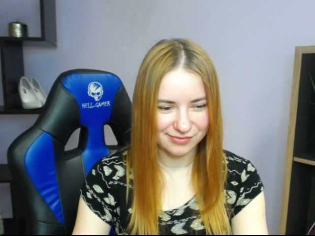 Apraides ekrānuzņēmumi hottiexLayla