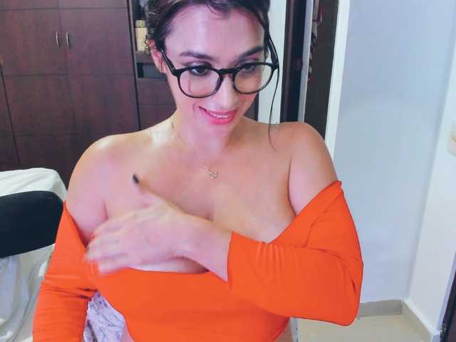 Apraides ekrānuzņēmumi HUGETITS90XX