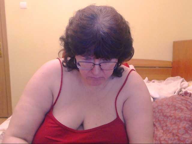 Apraides ekrānuzņēmumi HugeTitsXXX