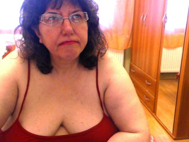 Fotogrāfijas HugeTitsXXX Hi my Guests! Welcome to my room! Hope you are feeling good today Enjoy, relax and have fun!! My pussy is very hot and wet now ... we can masturbate together if you give me 160 tokens.