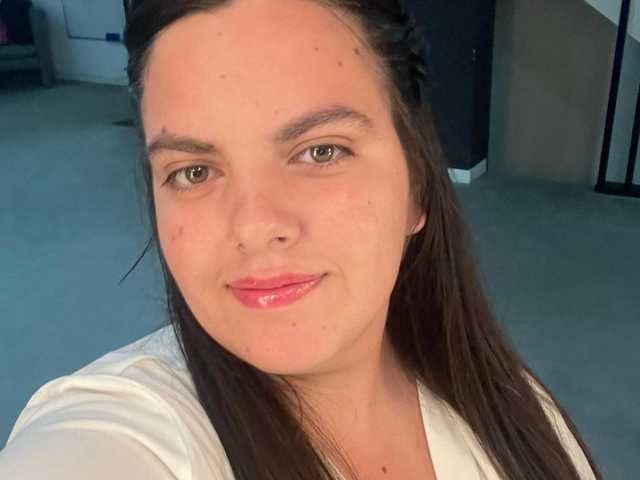Profila foto HugeTittiess