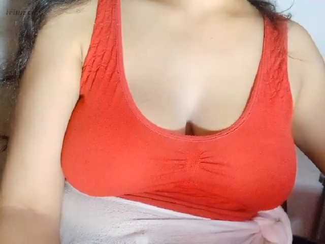 Fotogrāfijas indiagirl50 Hi guys Private is open Go and request private please... sound and best video in private show only