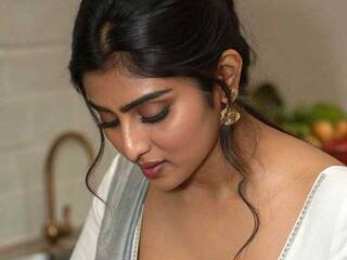 Erotiska video tērzēšana IqraQueen