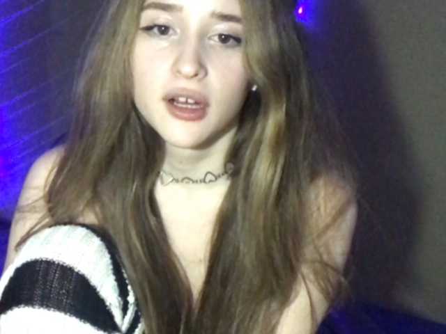 Apraides ekrānuzņēmumi Ivanka-Chan