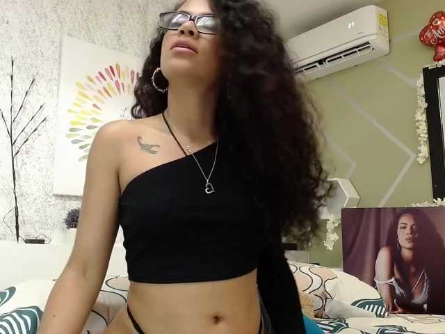 Fotogrāfijas JazminThomas Hi my lovers, today 50% OFF my social media♥♥ do u wanna make me cum? , my wet pussy its ready for u,@goal im gonna fingering my pretty pussy and give u a real cum mmm… lets go baby #CAM2CAMPRIME
