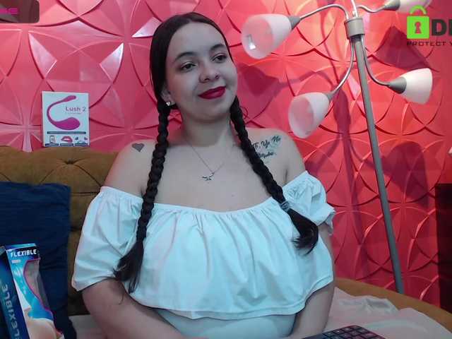 Fotogrāfijas JennaClancy Welcome to my pleasure room, I hope that today we can make a great explosion of cum together.!!!!
