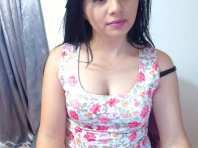 Apraides ekrānuzņēmumi JolieNicole