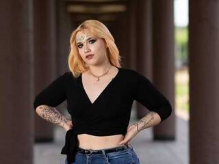 Erotiska video tērzēšana JulianeMiller