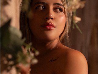 Erotiska video tērzēšana JuliethaTaylor