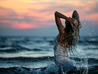 Erotiska video tērzēšana kany-bigbusty