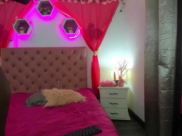 Apraides ekrānuzņēmumi Karla-jhones