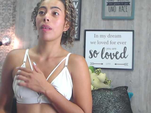 Fotogrāfijas karla-morelli Lovense: Interactive Toy that vibrates with your Tips #Lovense #Ohmibod #interactivetoy a little fun doesn't hurt you and it makes me very happy !!!!