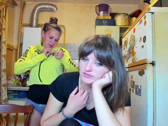 Apraides ekrānuzņēmumi SEX-THREESOME