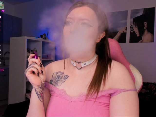 Fotogrāfijas KarolinaQueen @remain For gaming videocard ♡ Wish the best mood to you ♡ Lovens from 2tk, before pvt tip 200tk and write in pm ♡ I make hot shows, like to communicate and play in Mobile Legends