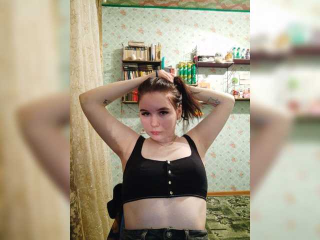 Apraides ekrānuzņēmumi Katieaaaa