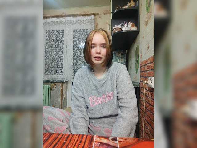 Apraides ekrānuzņēmumi Katieaaaa