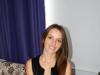 Erotiska video tērzēšana MissJoliSourire