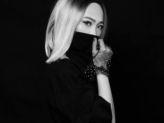 Erotiska video tērzēšana Katsumi_Kiss