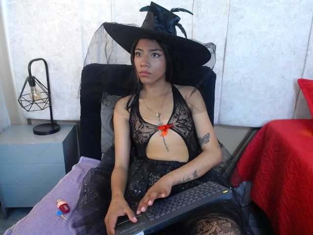 Apraides ekrānuzņēmumi Keily-Foxxy