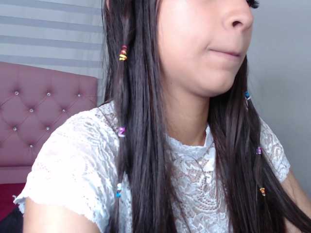 Apraides ekrānuzņēmumi KhloeFlower