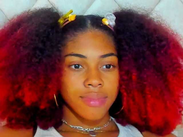 Apraides ekrānuzņēmumi KhloeVega