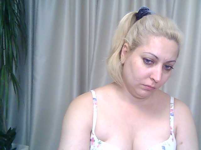 Fotogrāfijas KickaIricka I will add to my friends-20, view camera-25, show chest-40, open pussy -50, open asshole-70, get naked and show my holes-100