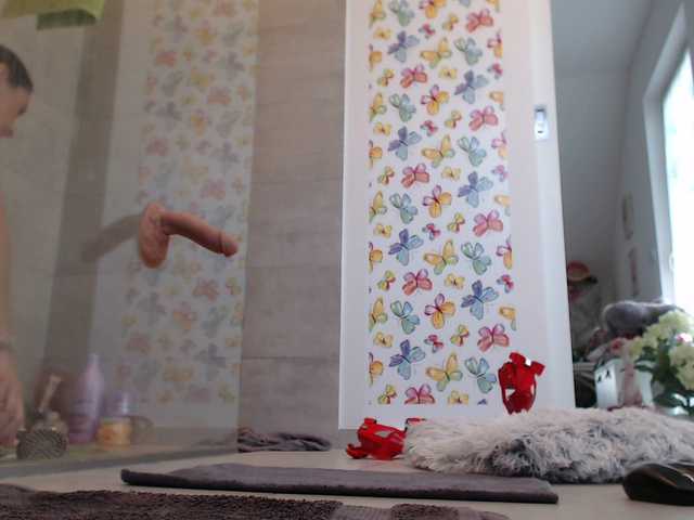 Apraides ekrānuzņēmumi KinkyMoni