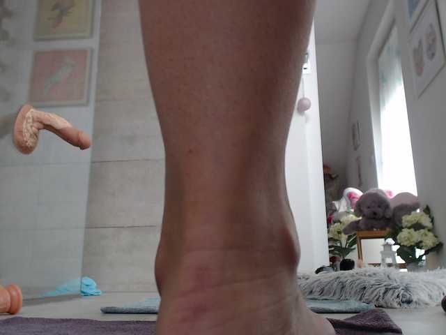 Apraides ekrānuzņēmumi KinkyMoni