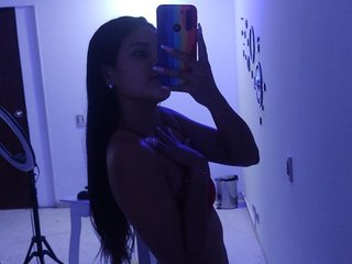Erotiska video tērzēšana kinkynicolee