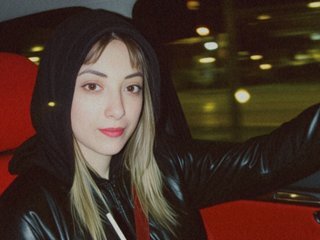 Erotiska video tērzēšana Kira700cams