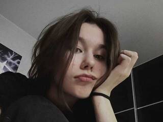 Erotiska video tērzēšana KiraTwinkie