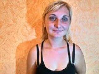 Erotiska video tērzēšana kiskaxxxx