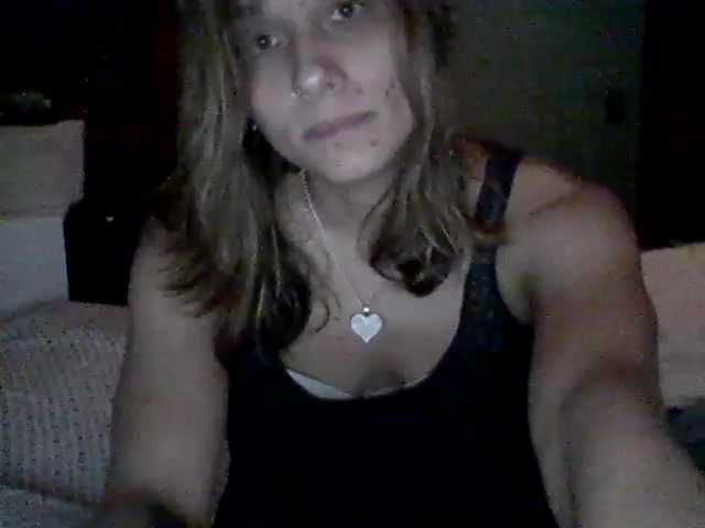 Apraides ekrānuzņēmumi Kittyb2Daddy