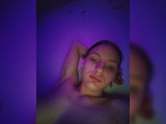 Apraides ekrānuzņēmumi KittySexlooly