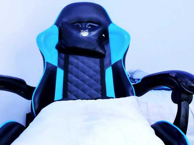 Apraides ekrānuzņēmumi Kloe-Lopez