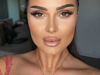 Erotiska video tērzēšana KylieSpicey