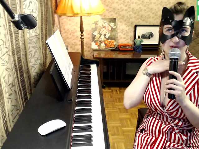 Fotogrāfijas L0le1la Hello everyone! My name is Vlada! And I'm learning to play the piano) Give me flowers: - 505 tk. Change dress: - 123 tk. Your name on me: 254 tk.
