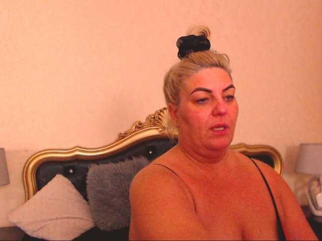Apraides ekrānuzņēmumi LadyMelanieBBW