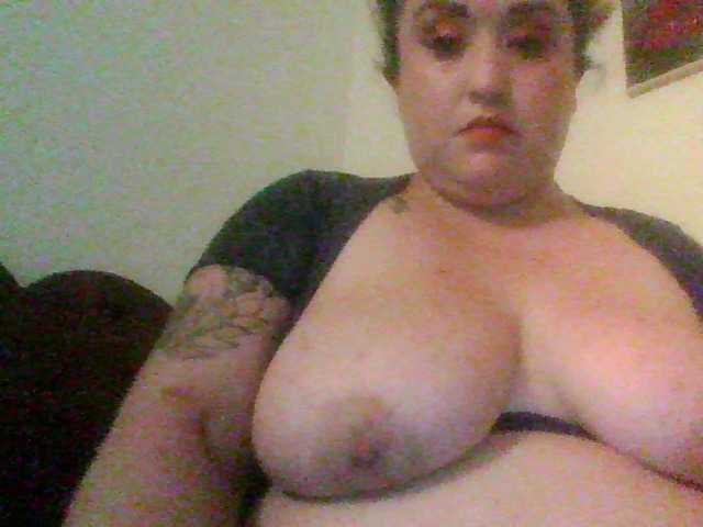 Fotogrāfijas ChefCakes505 Daddy come punish your dirty little whore!! @badgirl. I want to be your dirty little cum slut!