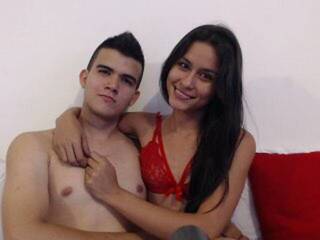 Erotiska video tērzēšana latincouple10