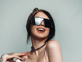Erotiska video tērzēšana LazyTanukii