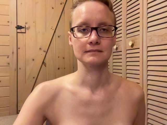 Fotogrāfijas LeahWilde Topless yoga time!- keep in mind lurkers will be banned, if you can't tip you can't stay