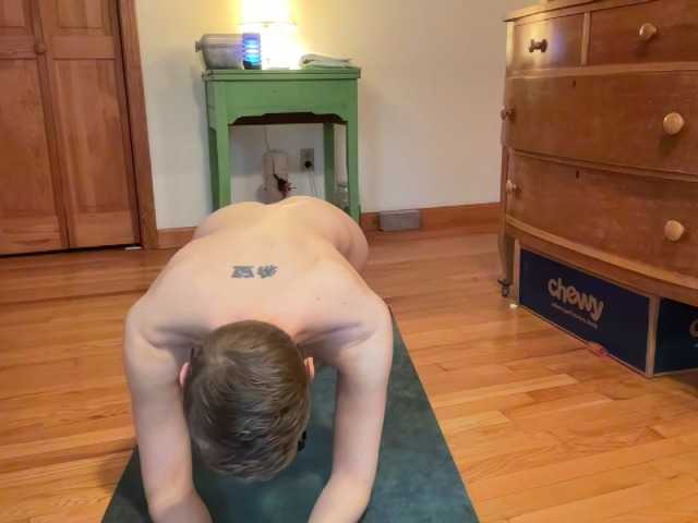 Fotogrāfijas LeahWilde Naked workout, lurkers will be banned. @sofar earned so far, @remain remain until cum show!