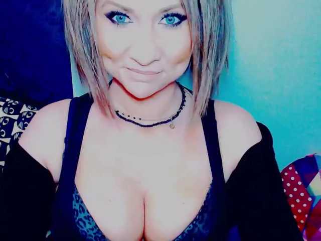 Fotogrāfijas Lilly666 hey guys, ready for fun? i view cams for 50, to get preview of me is 70. lovense on, low 20, med 40, high 60. yes i use mic and toys, lets make it wild