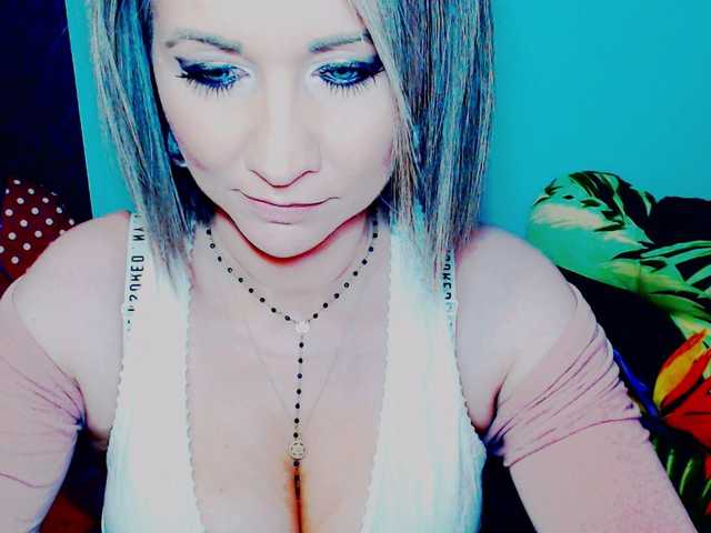 Fotogrāfijas Lilly666 hey guys, ready for fun? i view cams for 80 tok, to get preview of my body 90, LOVENSE LUSH Low 15, med 30, high 60, talking for hours because u bored and wish to know me 600. mic on, toys on.... and other things also! :)